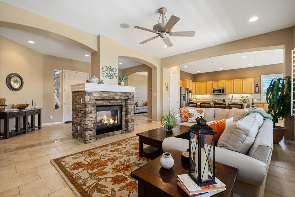 60590 Lace Leaf Court, La Quinta, California 92253 home-pic-9