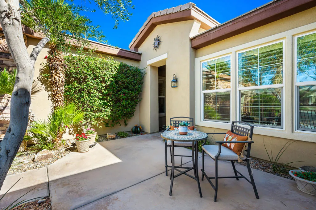 60590 Lace Leaf Court, La Quinta, California 92253 home-pic-4