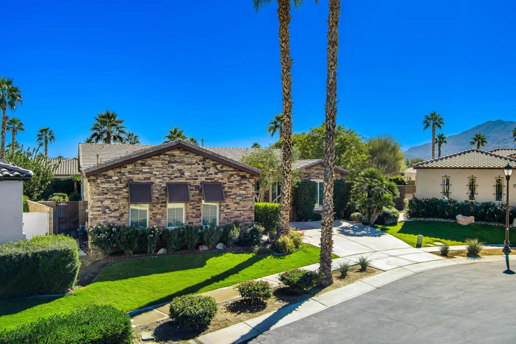 60590 Lace Leaf Court, La Quinta, California 92253 home-pic-1