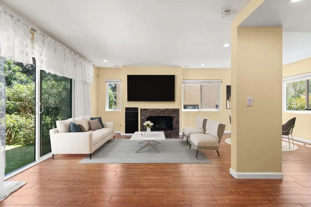 7969 Caminito Dia 3, San Diego, California 92122 home-pic-0