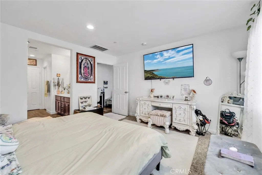 29427 Linden, Lake Elsinore, California 92530 home-pic-16