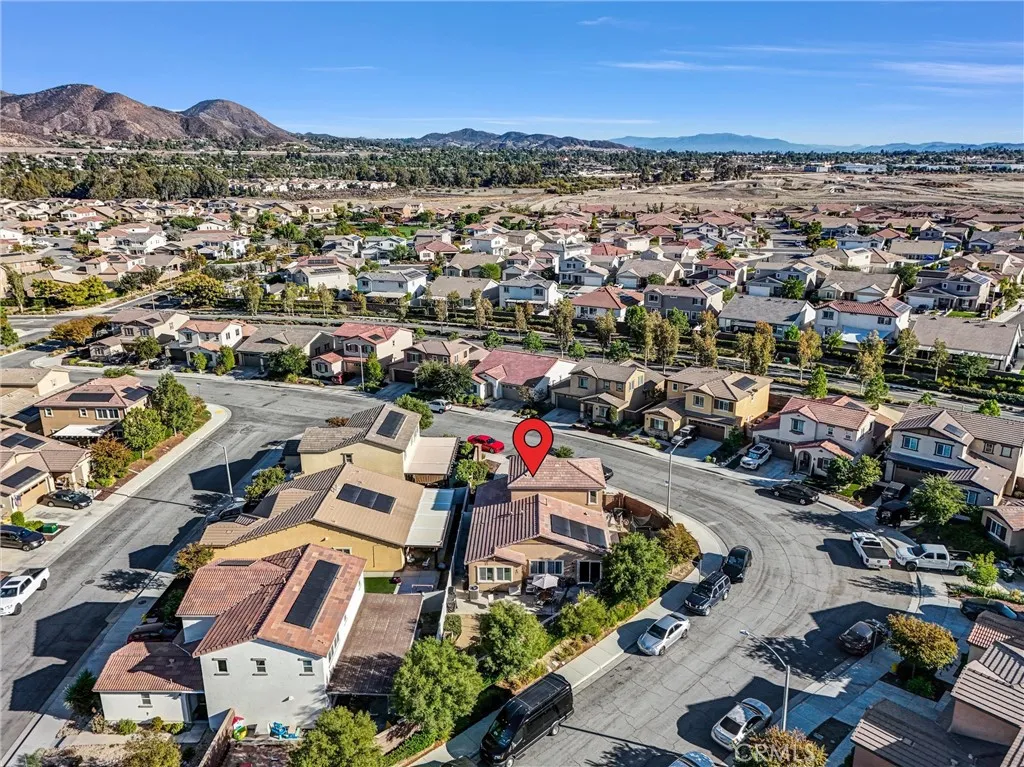 29427 Linden, Lake Elsinore, California 92530 home-pic-32