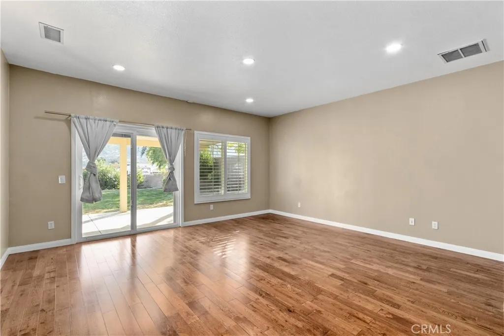 1496 Bryan, Banning, California 92220 home-pic-21