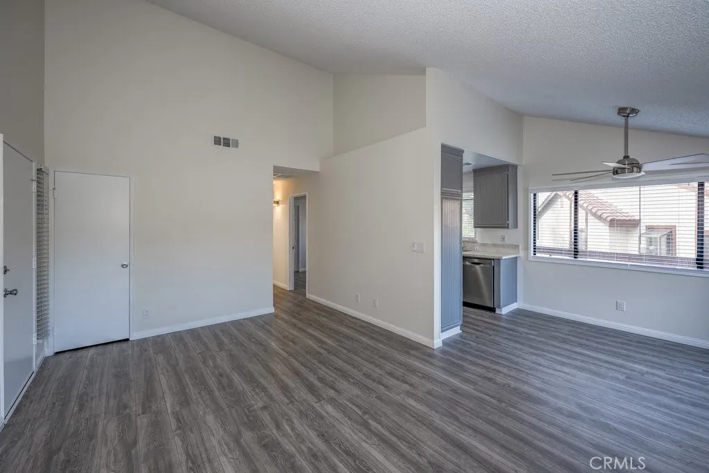 18033 Sundowner Way 630, Canyon Country, California 91387 home-pic-2