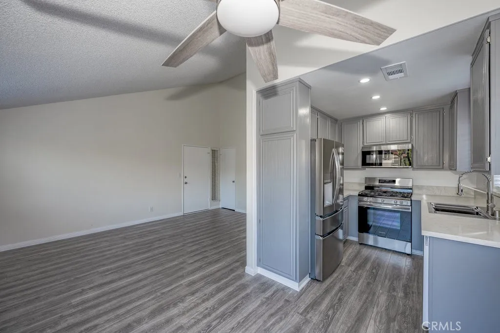 18033 Sundowner Way 630, Canyon Country, California 91387 home-pic-5