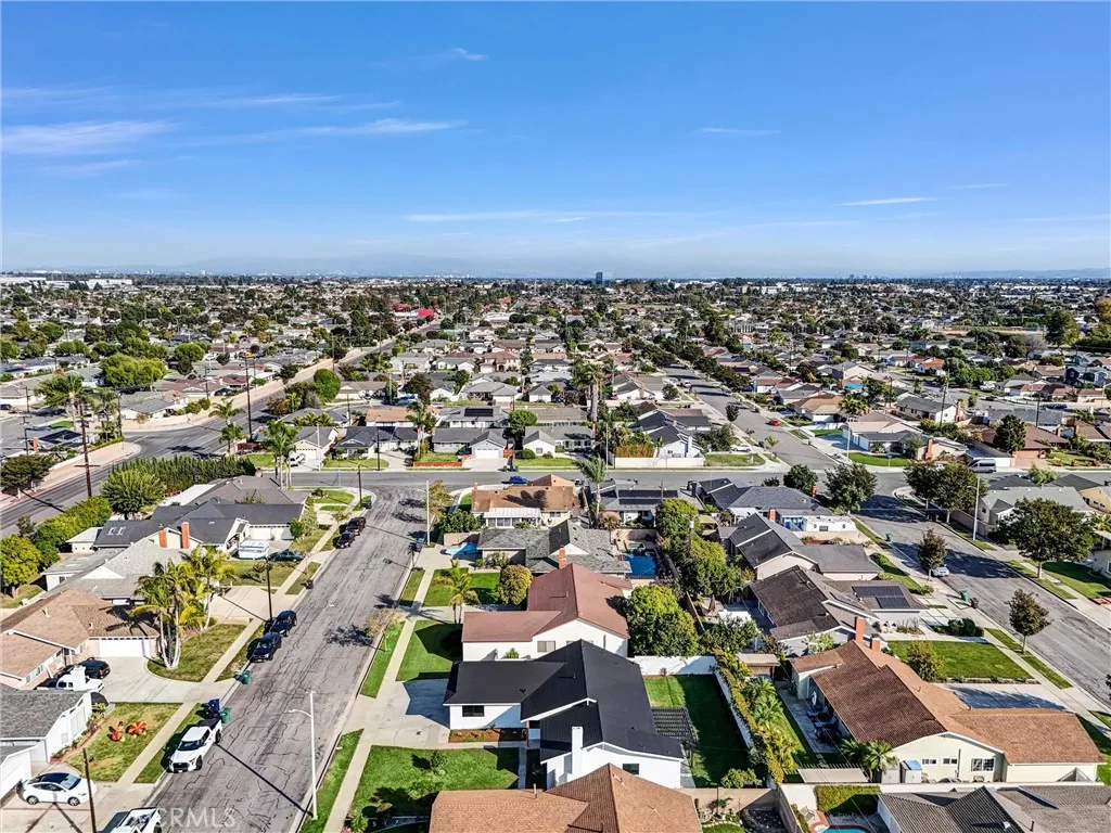 6032 Vane Circle, Huntington Beach, California 92647 home-pic-52