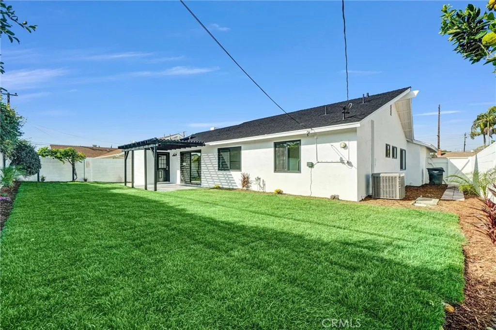 6032 Vane Circle, Huntington Beach, California 92647 home-pic-38
