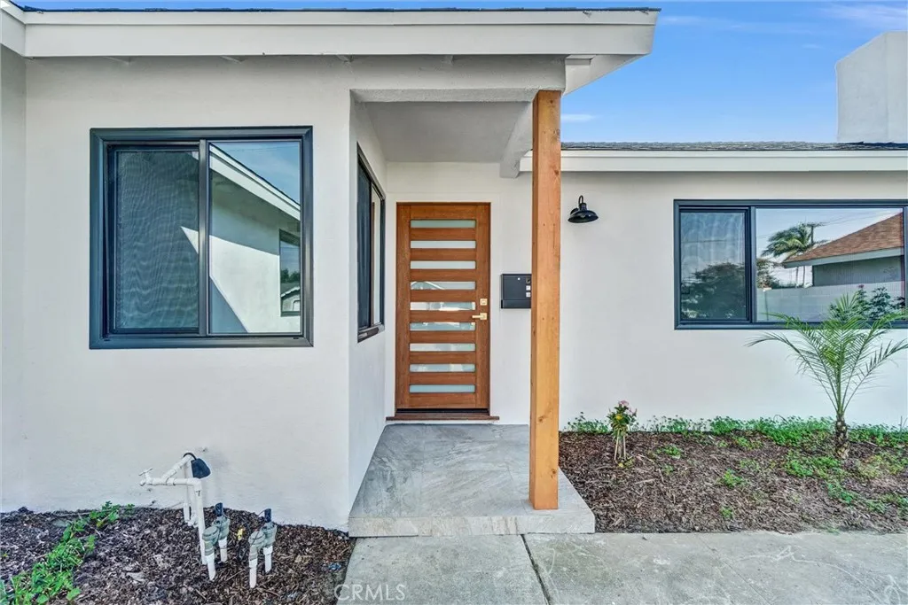 6032 Vane Circle, Huntington Beach, California 92647 home-pic-6