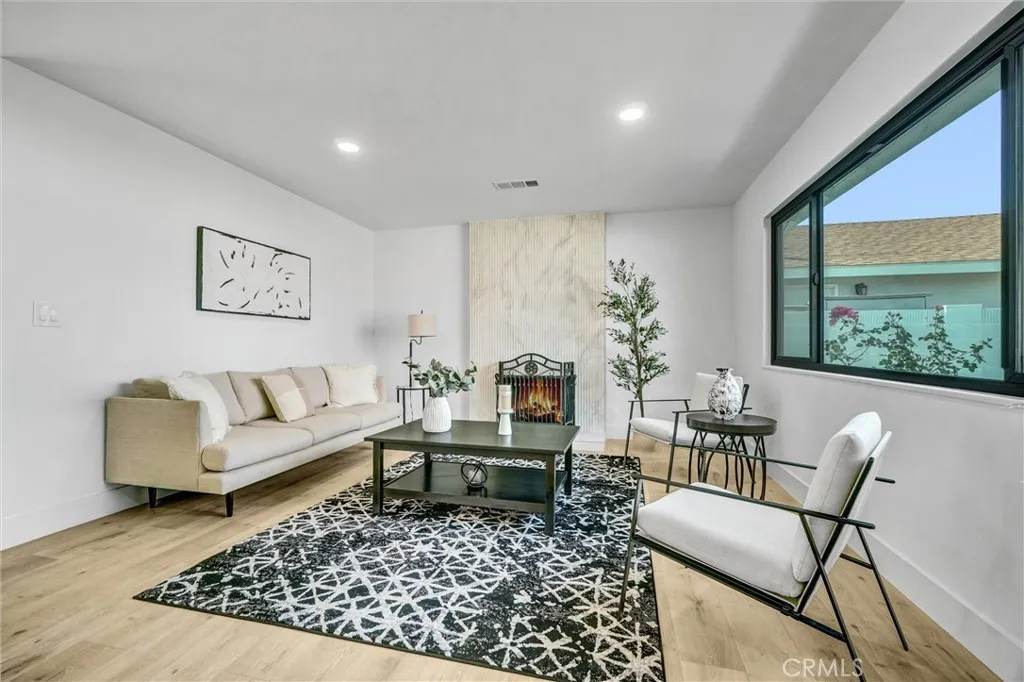 6032 Vane Circle, Huntington Beach, California 92647 home-pic-10