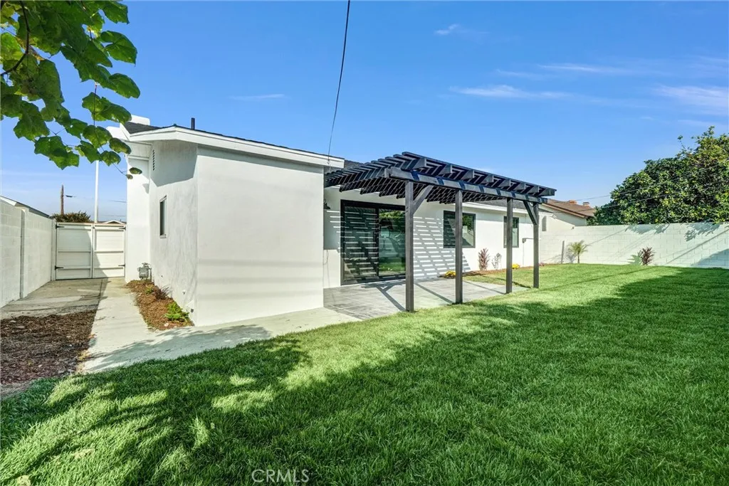 6032 Vane Circle, Huntington Beach, California 92647 home-pic-36