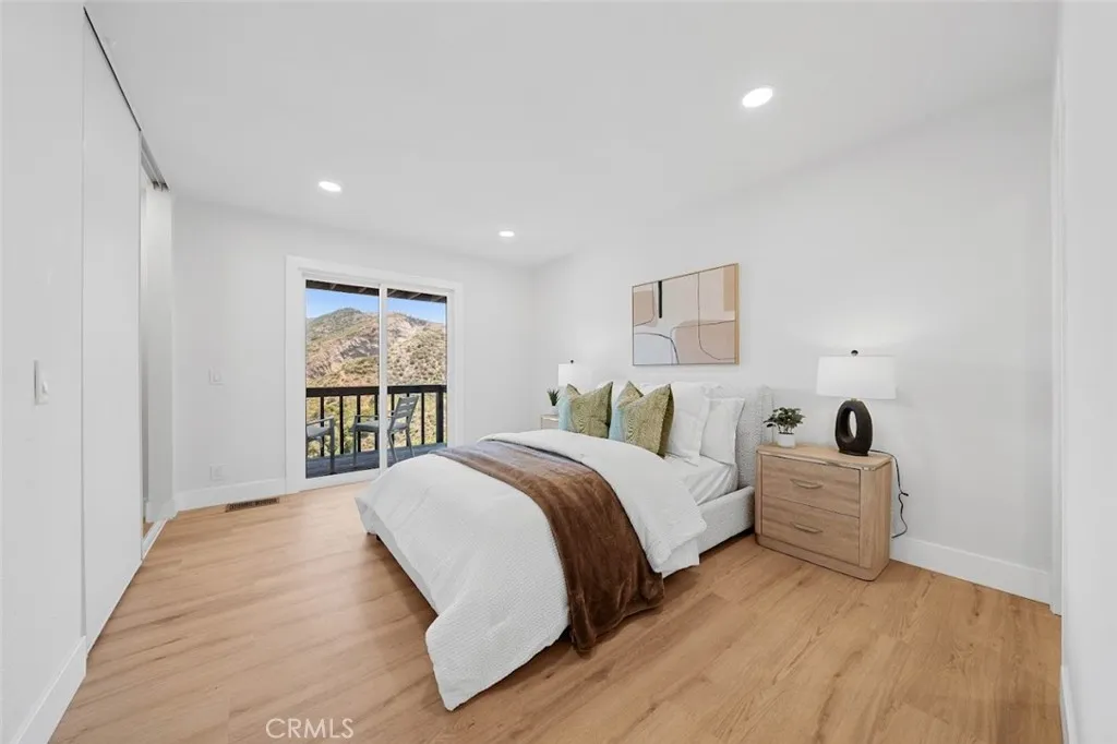 2838 Lambert, Los Angeles, California 90068 home-pic-6