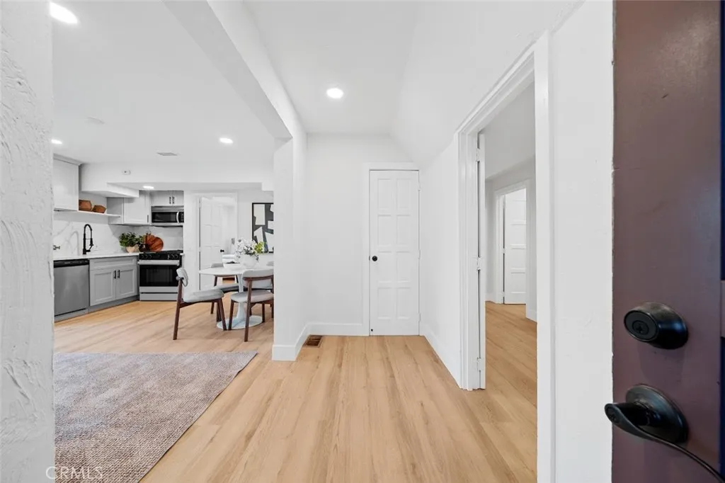 2838 Lambert, Los Angeles, California 90068 home-pic-20