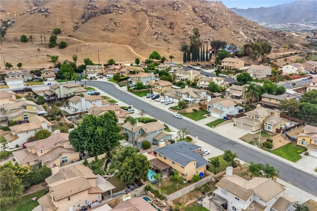 22780 Robin Way, Grand Terrace, California 92313 home-pic-34
