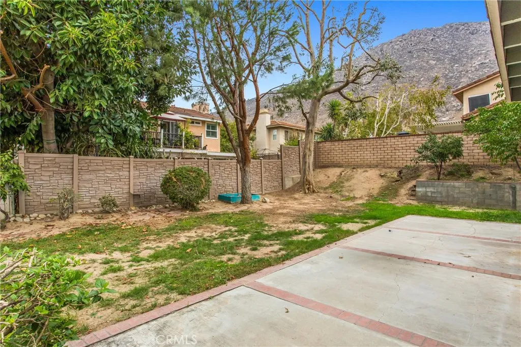 22780 Robin Way, Grand Terrace, California 92313 home-pic-27