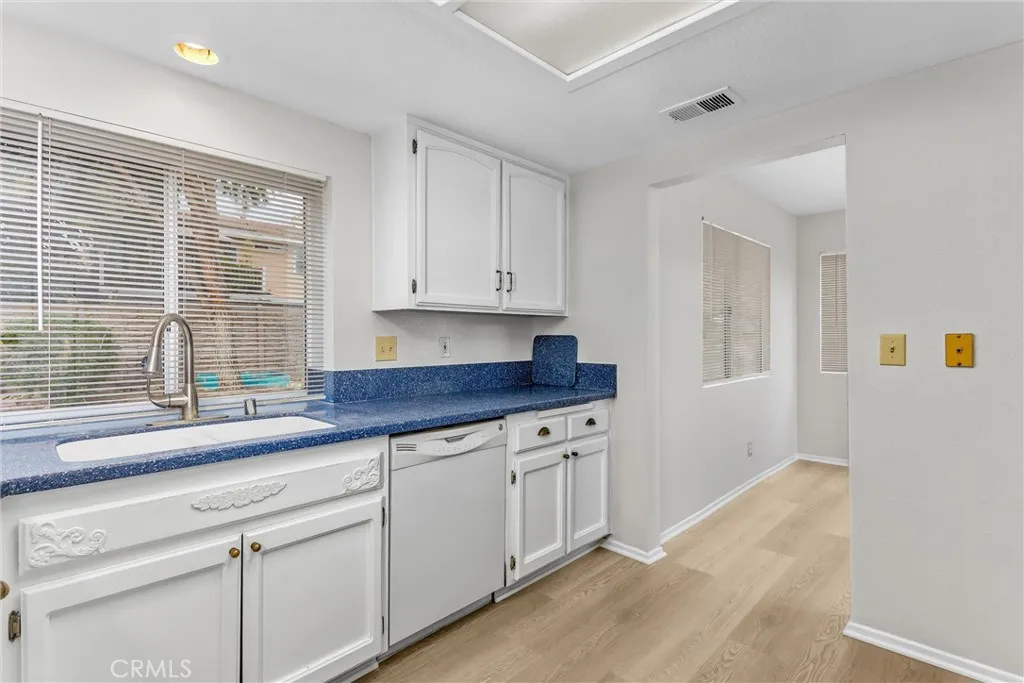 22780 Robin Way, Grand Terrace, California 92313 home-pic-11