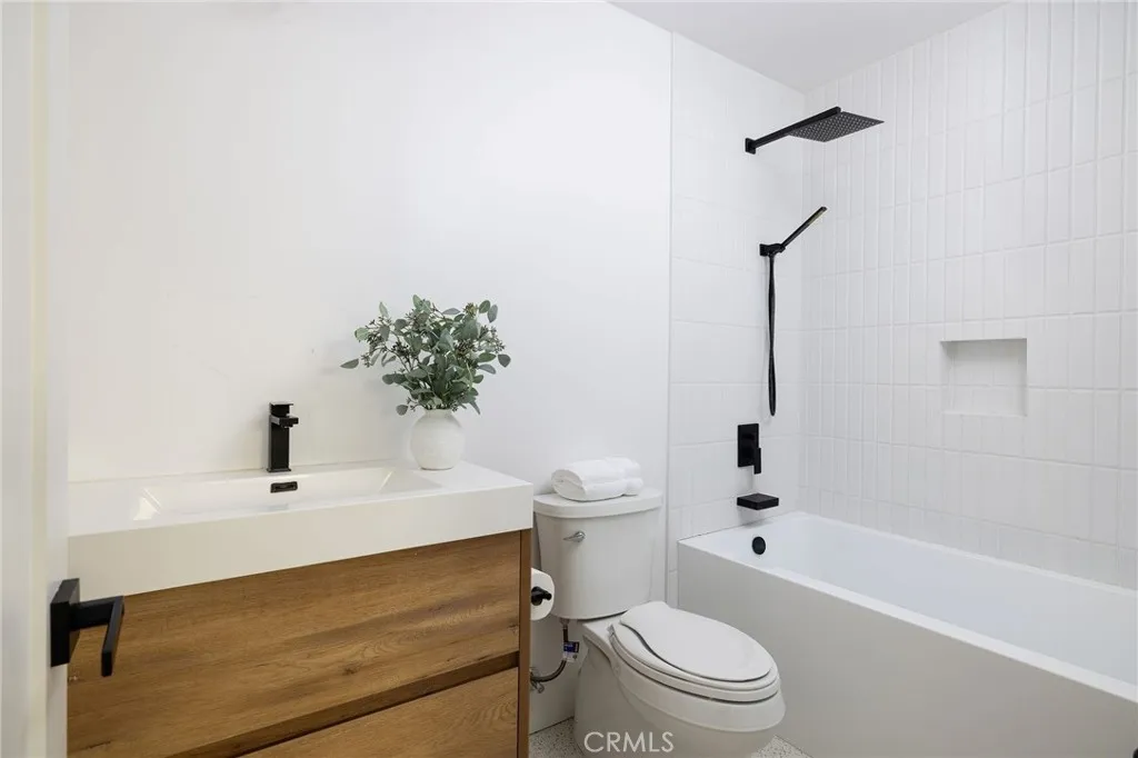 1230 Crystal Cove Way, Seal Beach, California 90740 home-pic-22