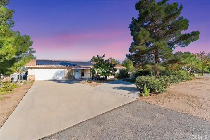 7371 Lyons, Hesperia, California 92345