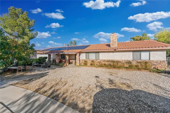 7371 Lyons, Hesperia, California 92345