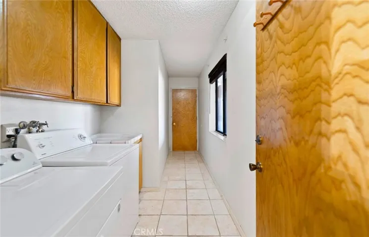 7371 Lyons, Hesperia, California 92345