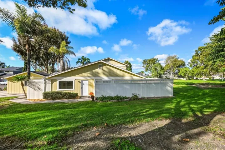 , Encinitas, California 92024
