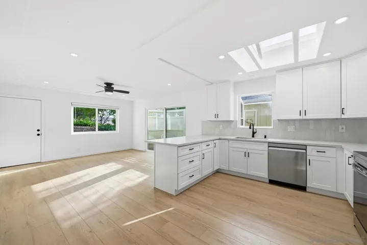 , Encinitas, California 92024