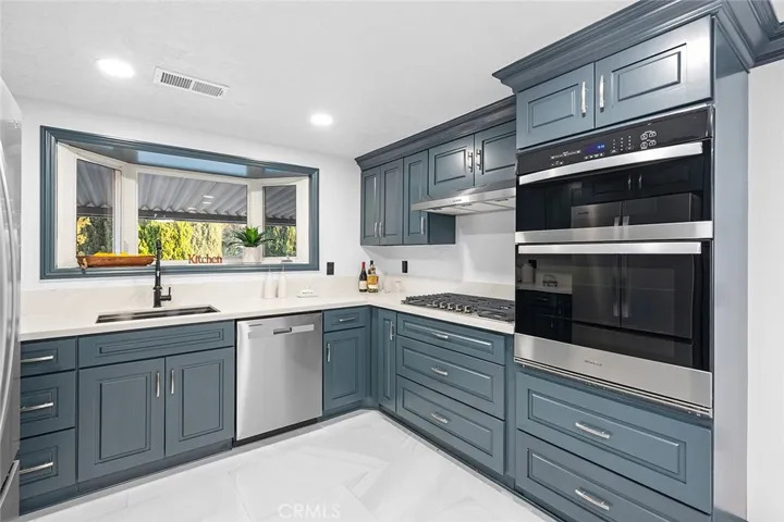 1752 Grasscreek, San Dimas, California 91773