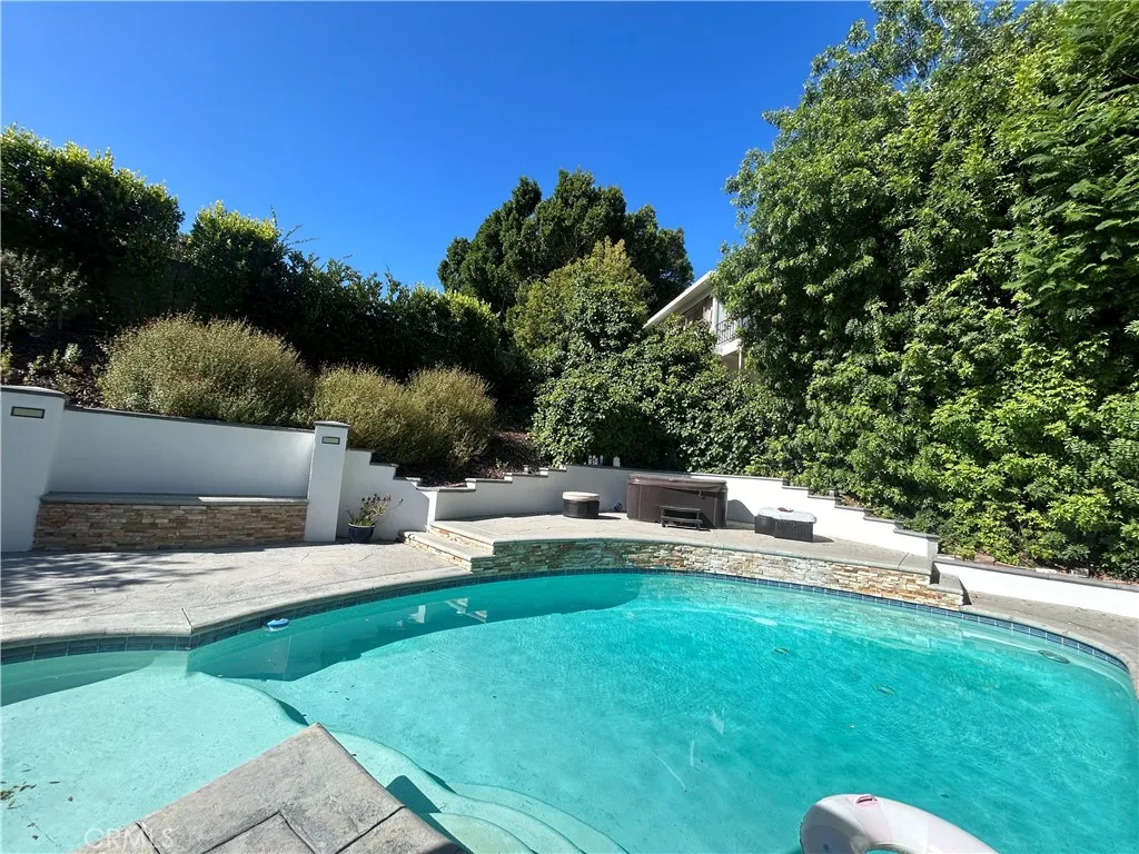 20300 Delita Drive, Woodland Hills, California 91364 home-pic-20