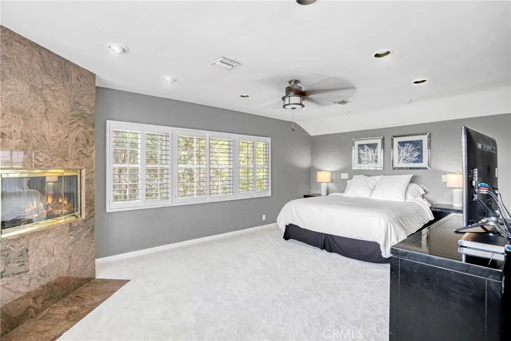 20300 Delita Drive, Woodland Hills, California 91364 home-pic-11
