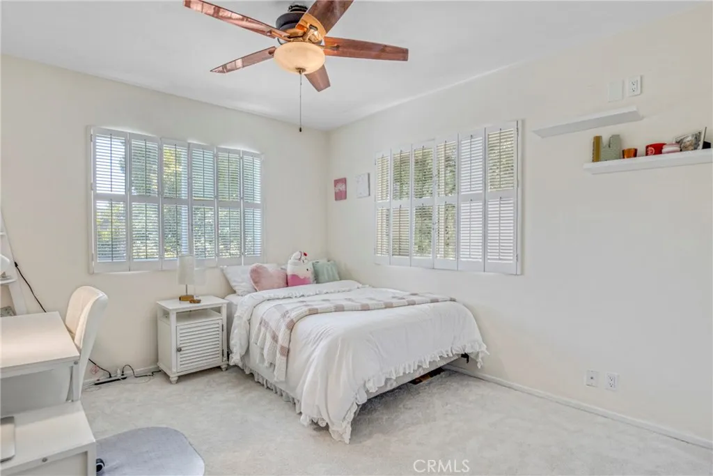 20300 Delita Drive, Woodland Hills, California 91364 home-pic-14
