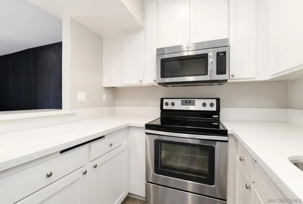 6775 Alvarado Rd 21, San Diego, California 92120 home-pic-2
