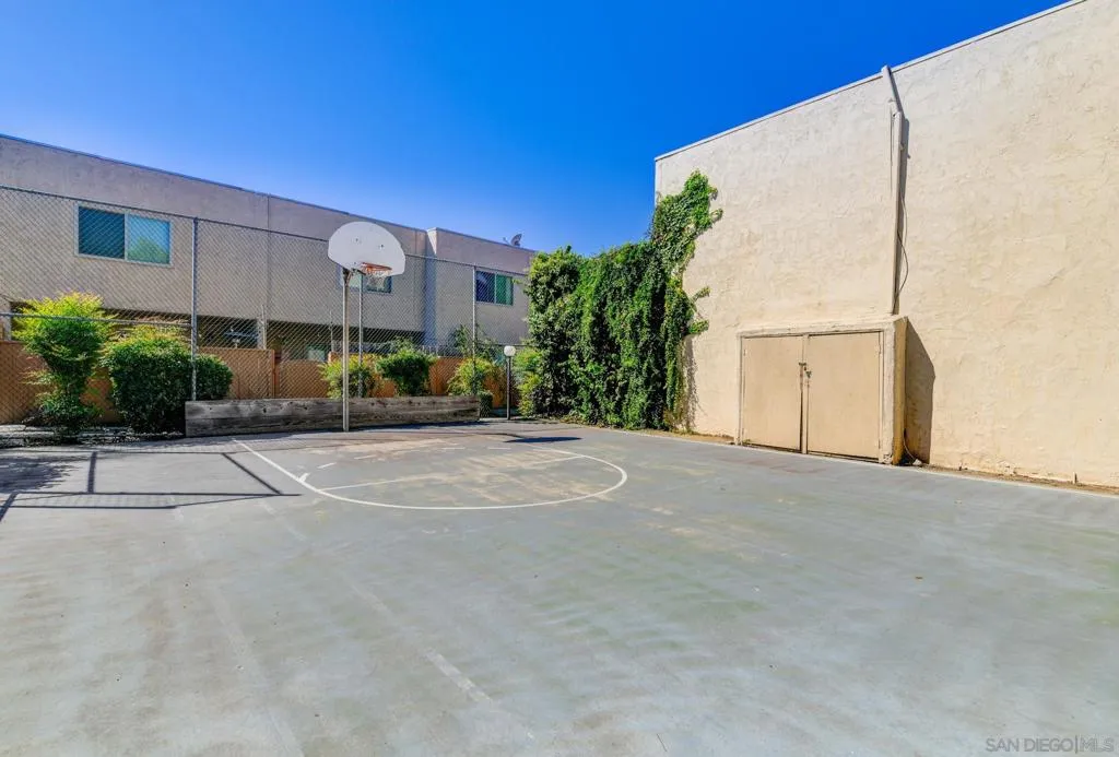 6775 Alvarado Rd 21, San Diego, California 92120 home-pic-22