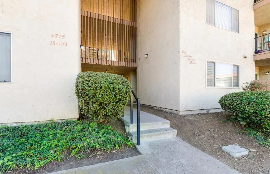 6775 Alvarado Rd 21, San Diego, California 92120 home-pic-20