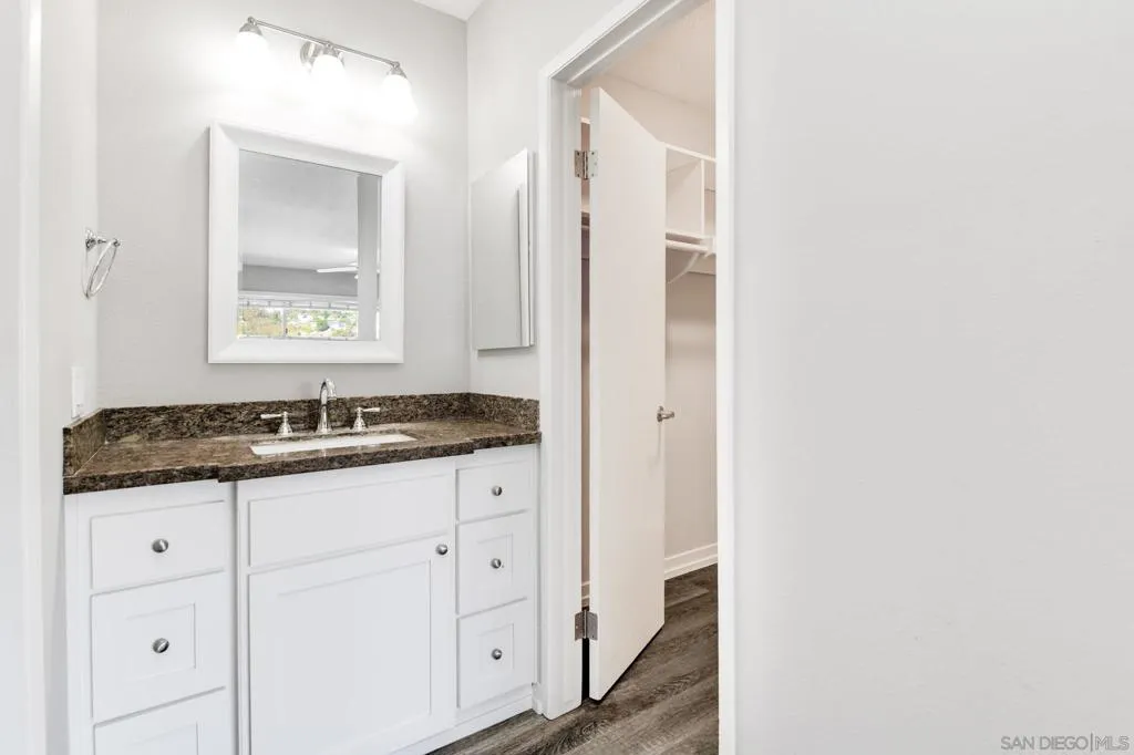 6775 Alvarado Rd 21, San Diego, California 92120 home-pic-10