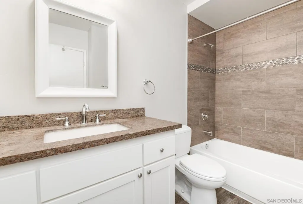 6775 Alvarado Rd 21, San Diego, California 92120 home-pic-15