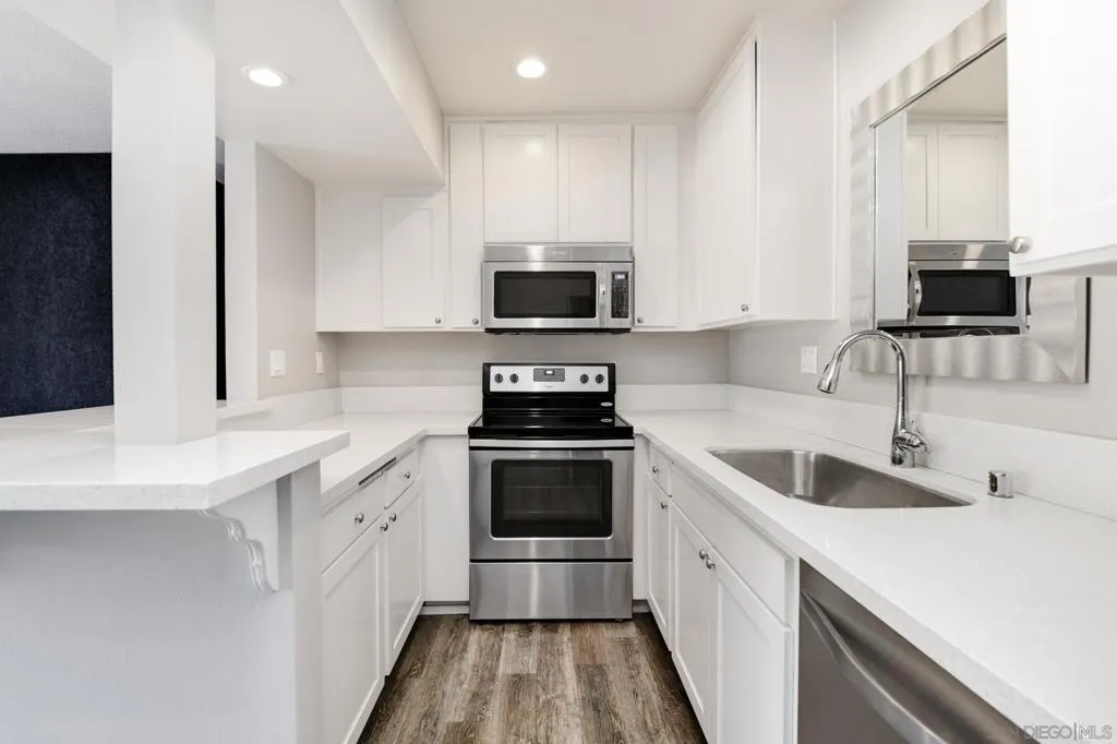 6775 Alvarado Rd 21, San Diego, California 92120 home-pic-0