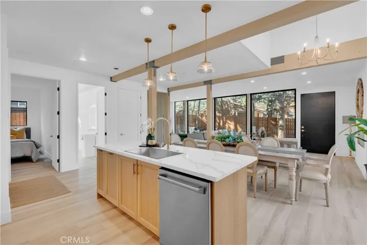 216 Leonard Lane, Big Bear, California 92386