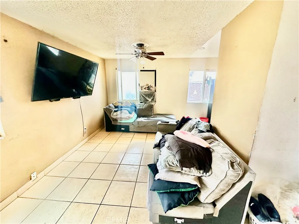 304 N Channing, Fresno, California 93706 home-pic-5