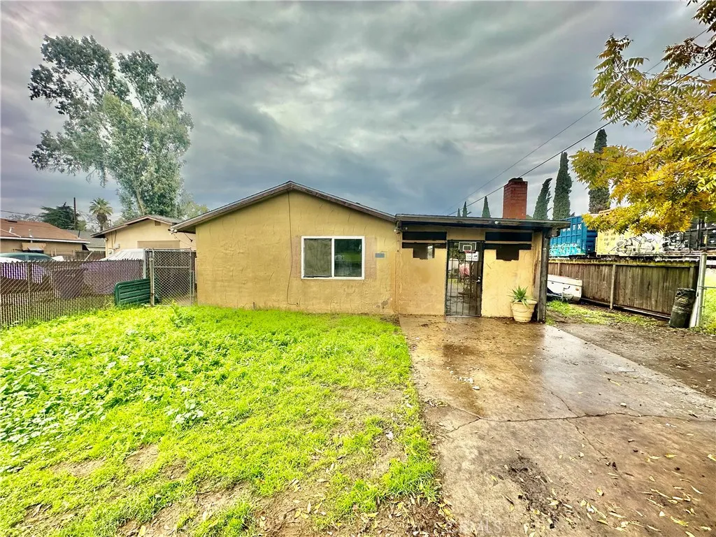 304 N Channing, Fresno, California 93706 home-pic-1
