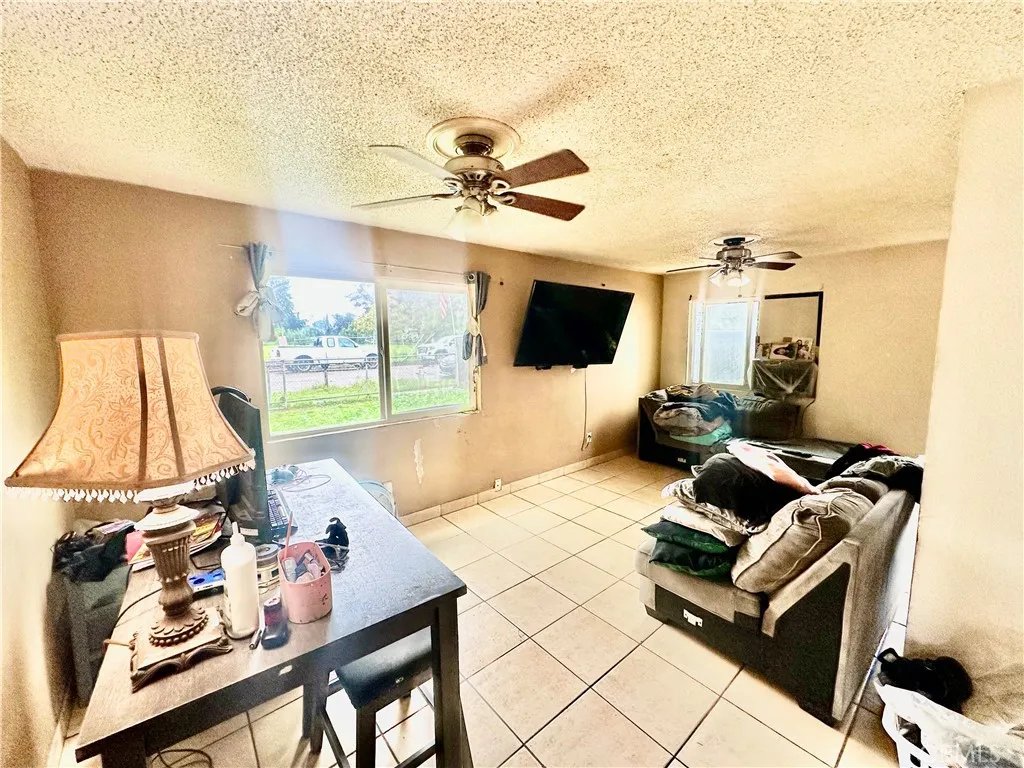 304 N Channing, Fresno, California 93706 home-pic-4