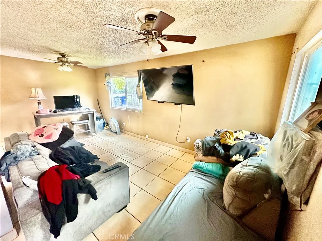 304 N Channing, Fresno, California 93706 home-pic-8