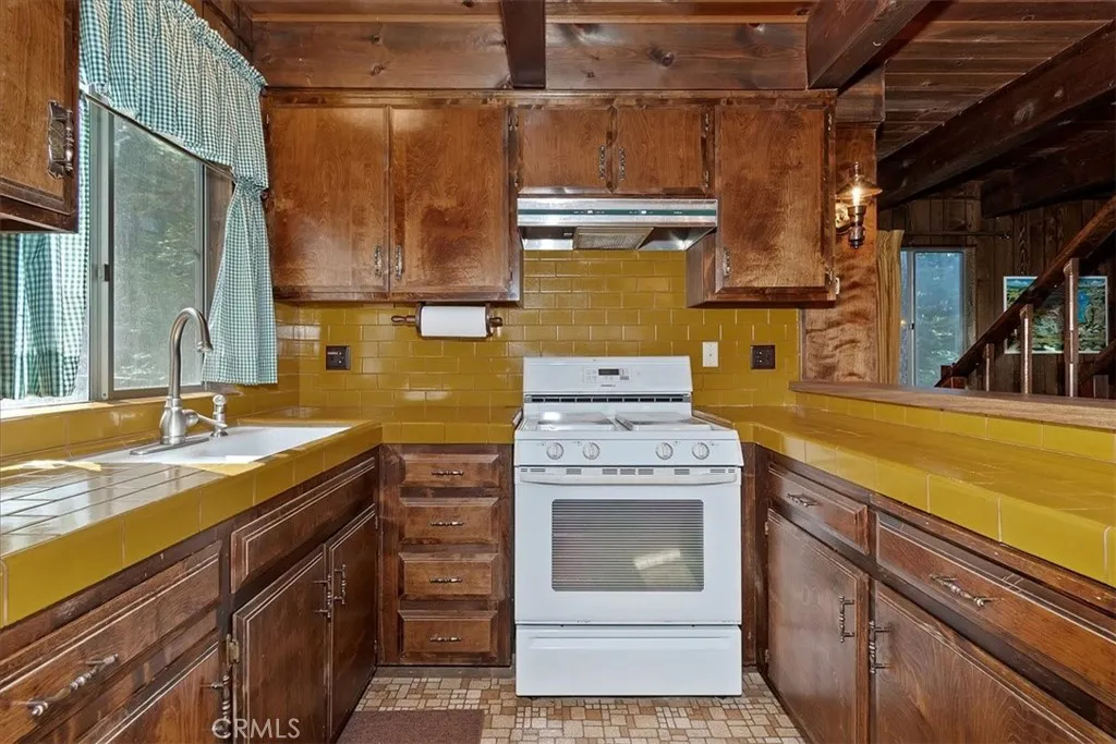 804 Oakmont, Lake Arrowhead, California 92352 home-pic-12