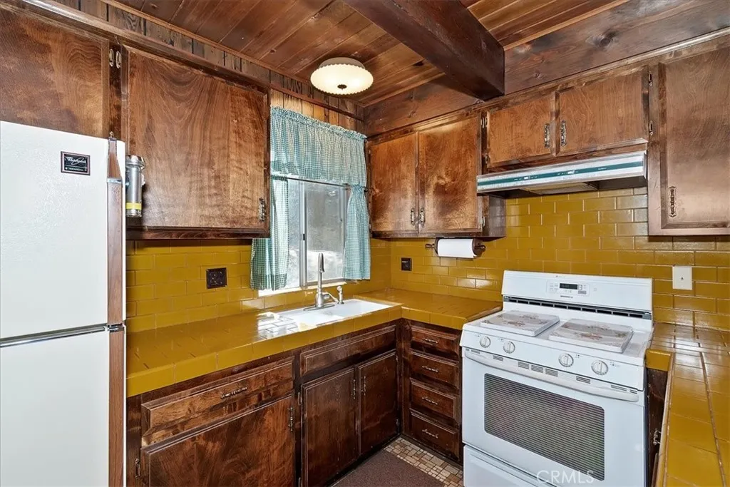 804 Oakmont, Lake Arrowhead, California 92352 home-pic-13