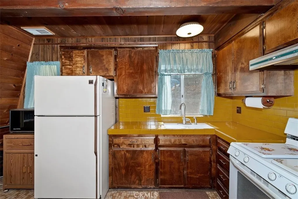 804 Oakmont, Lake Arrowhead, California 92352 home-pic-14