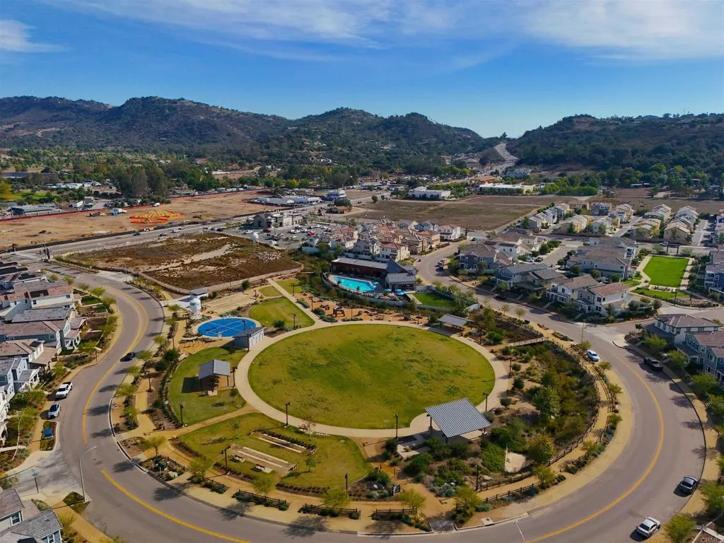 27608 Konyn Court, Valley Center, California 92082 home-pic-32