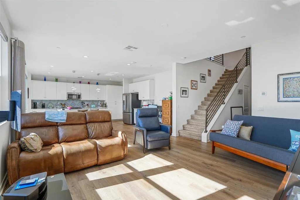 27608 Konyn Court, Valley Center, California 92082 home-pic-6