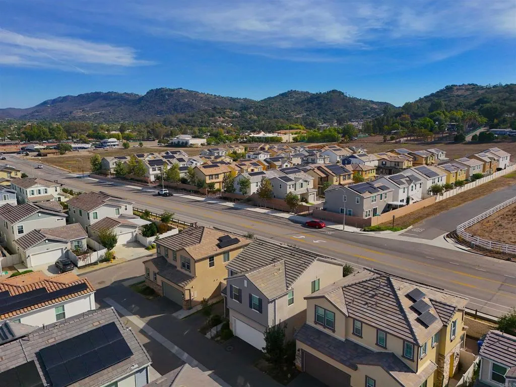 27608 Konyn Court, Valley Center, California 92082 home-pic-27