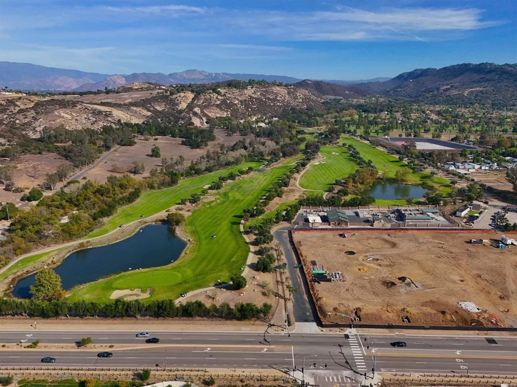 27608 Konyn Court, Valley Center, California 92082 home-pic-33