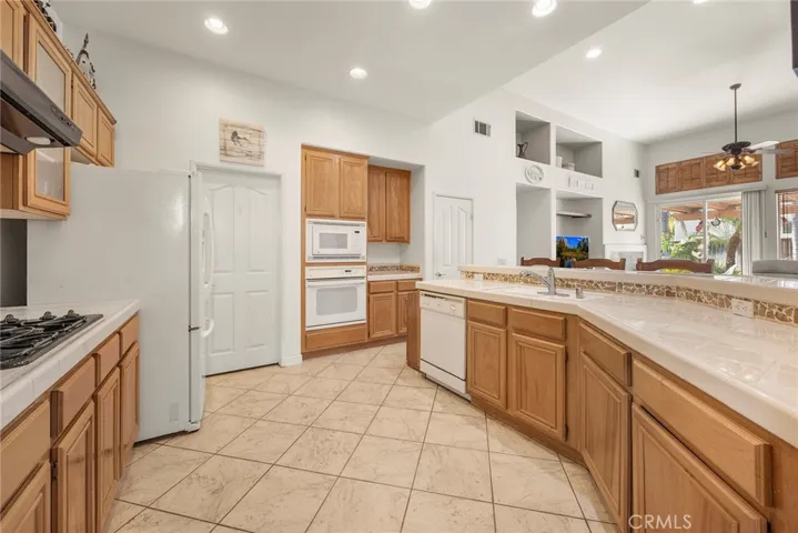 6947 Cottonwood, Eastvale, California 92880