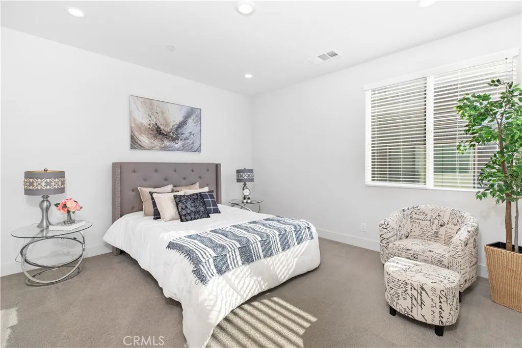 121 Novel, Irvine, California 92618 home-pic-27