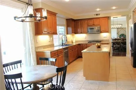 45344 Saint Tisbury Street, Temecula, California 92592 home-pic-6